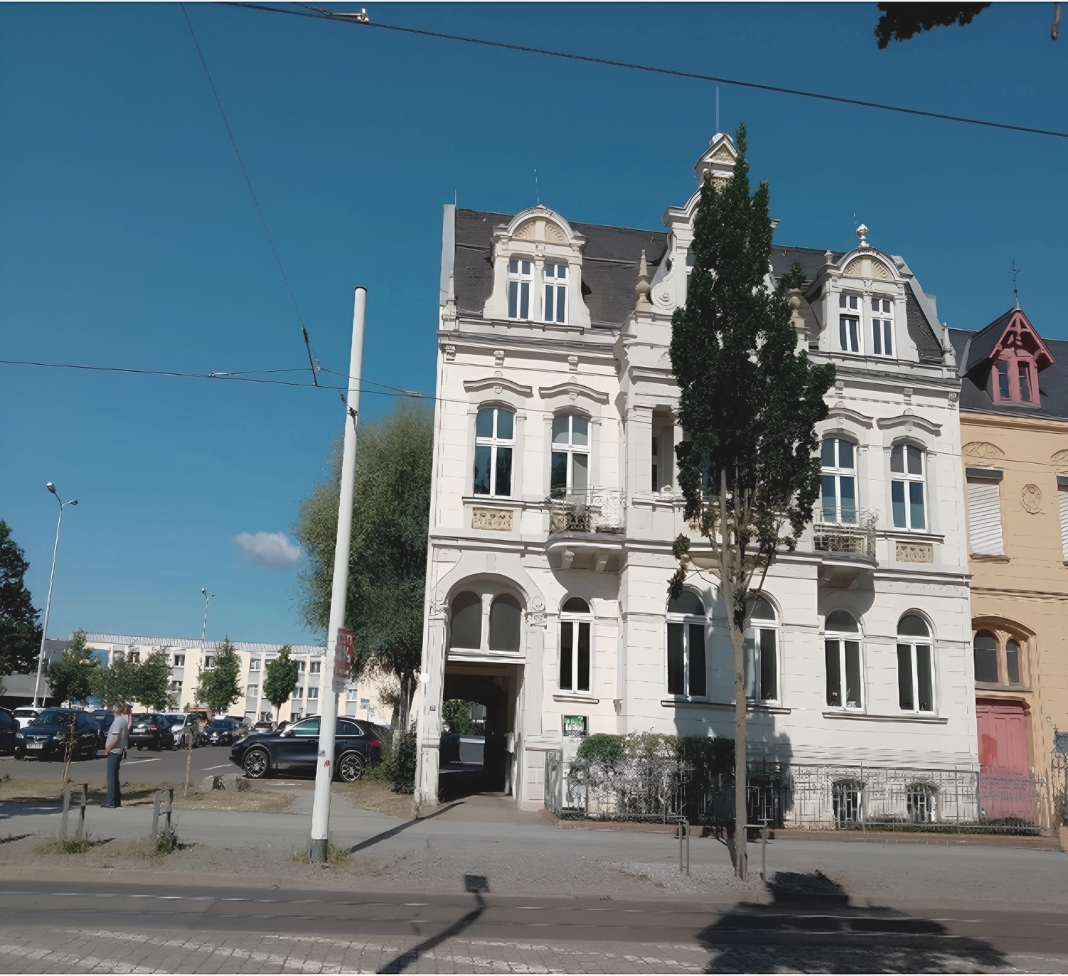 MCB – Coaching & Beratung – Das Gebäude im Bild ist eine historische Villa im Stil der deutschen Neorenaissance oder des Neoklassizismus aus der Gründerzeit vor 1900.